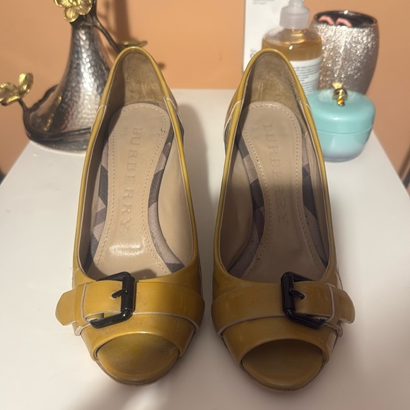 Burberry Shoes - Burberry pumps